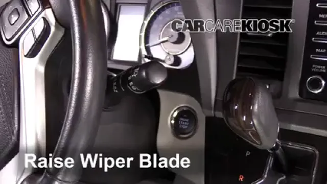 2019 Toyota Sienna XLE 3.5L V6 Escobillas de limpiaparabrisas trasero Cambiar escobillas de limpiaparabrisas